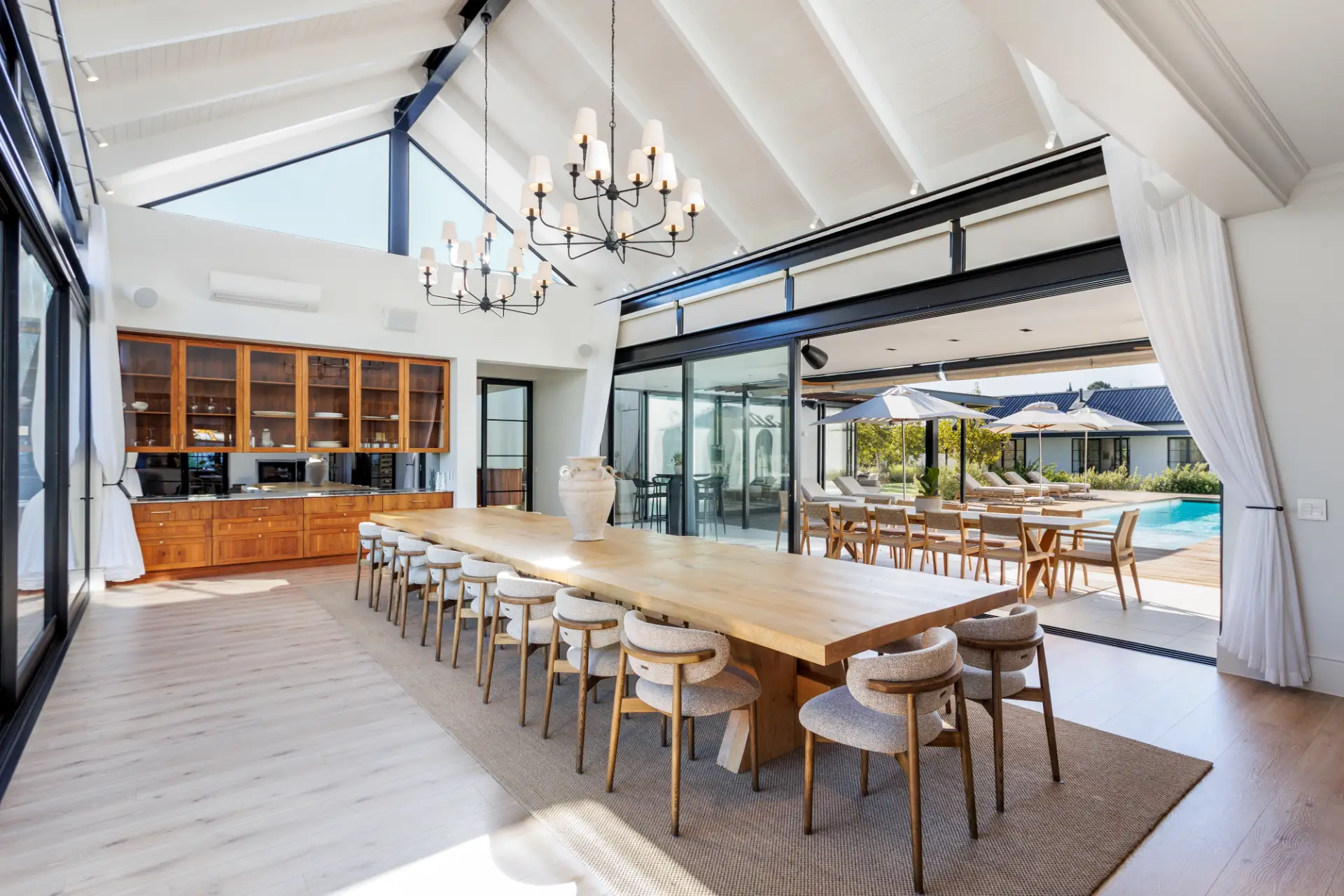 Luxury Properties on Val de Vie Estate – Distinguished eight-bedroom ...