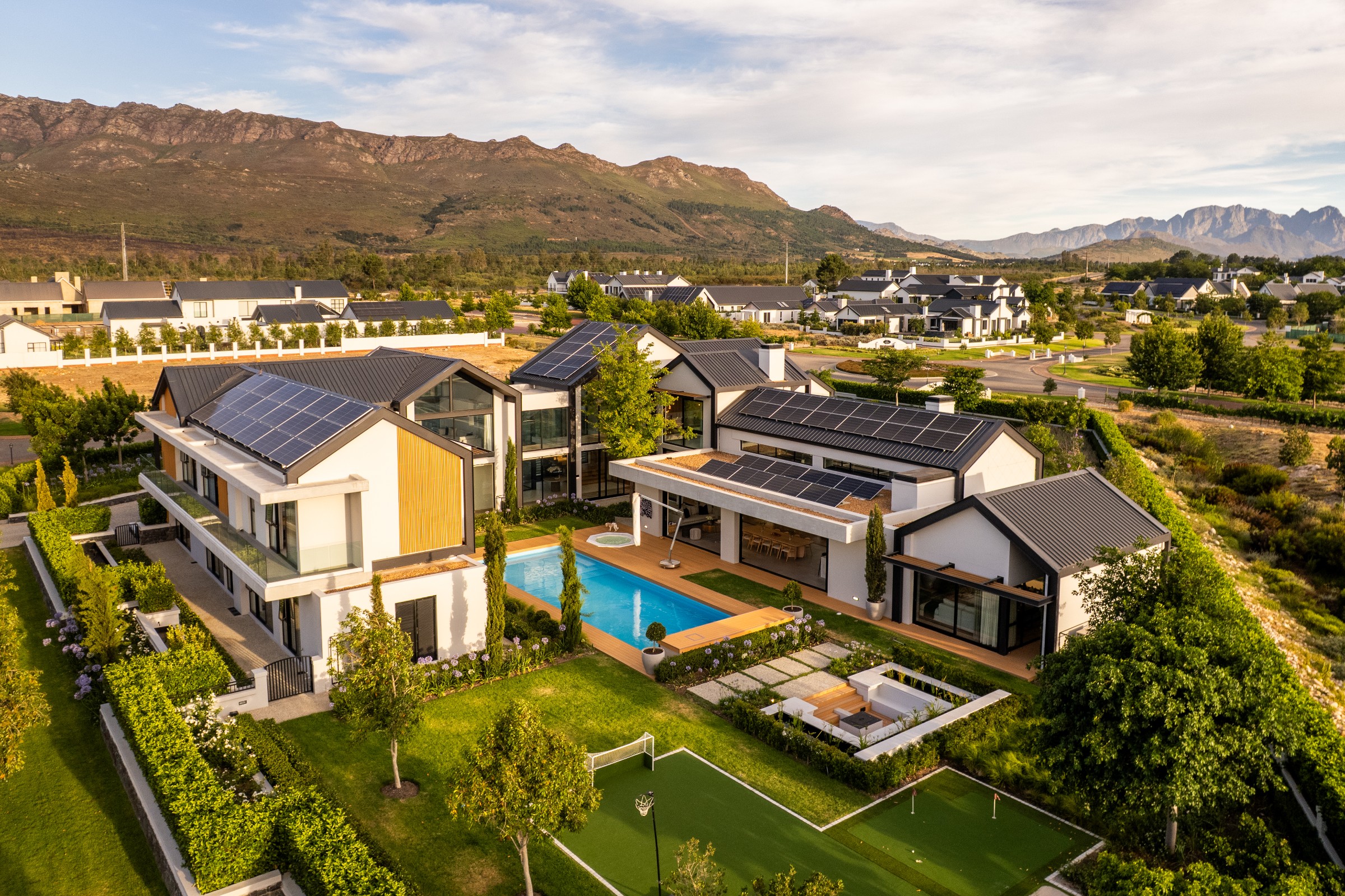 Welcome to Luxury Living | Val de Vie Properties